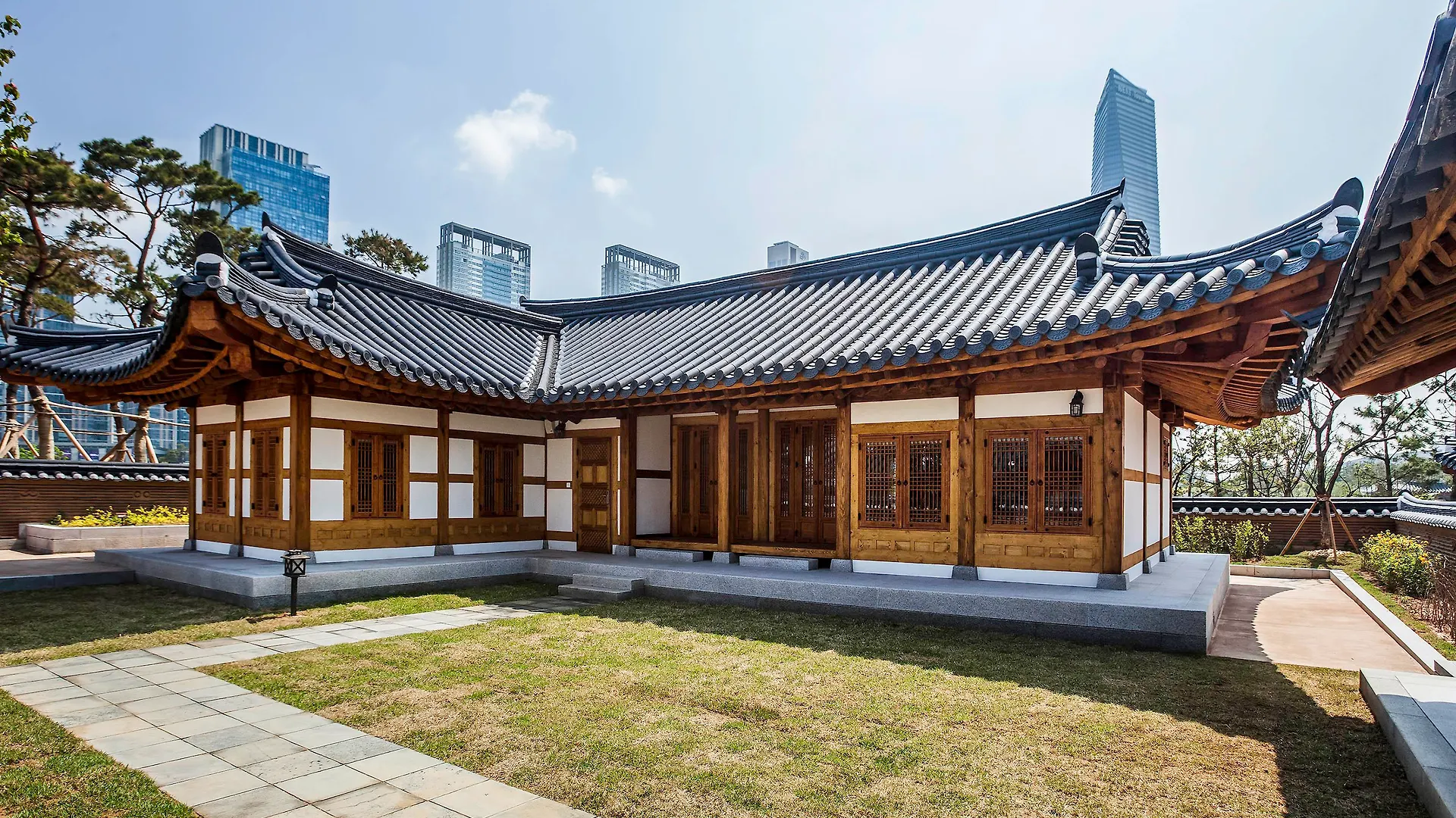 Gyeongwonjae Ambassador Incheon Associated With Accor Hotel 5*,